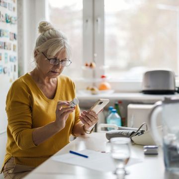 woman conducts clinical trial